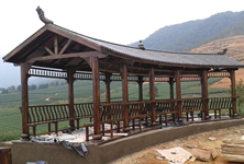 防腐木長廊多少錢一個(gè)平方米，防腐木長廊每平米的造價(jià)